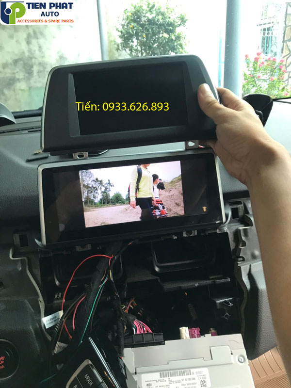 Lắp màn hình DVD cho BMW 218i cắm sim 4G kết nối WiFi