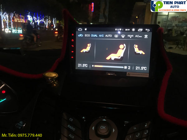 Màn hình xe hơi giá rẻ - màn hình DVD Ownice cho Ford Fiesta 2012-2018